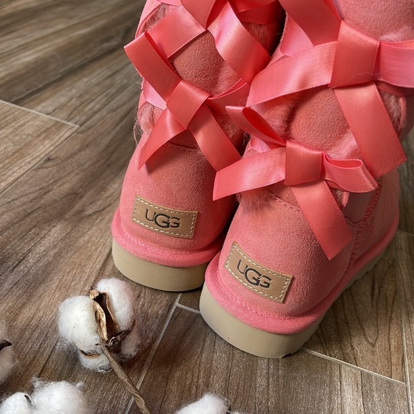 🌿UGG- W BAILEY BOW II BOOTS🌿 - Picture 10 of 16